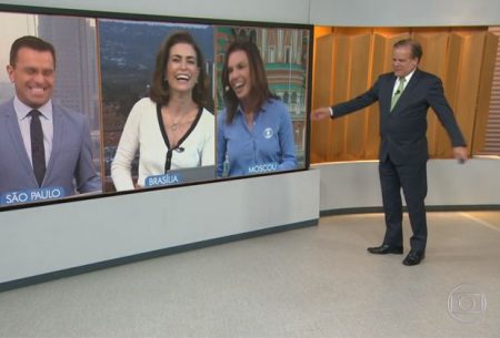 Chico Pinheiro arrisca russo, imita boneco de Olinda e fala do hit de Beto Falcão em telejornal