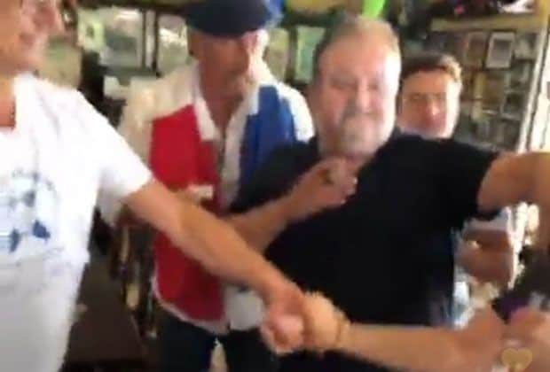 O francês mais brasileiro, Erick Jacquin comemora título da França em bar paulista