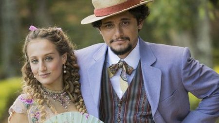 “Orgulho e Paixão”: Lídia anuncia gravidez no altar e desiste de casar com Otávio