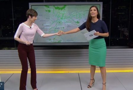Apresentadora perde brinco em telejornal da Globo