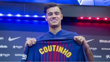 Philippe Coutinho faz surpresa para torcedor que emocionou o Brasil