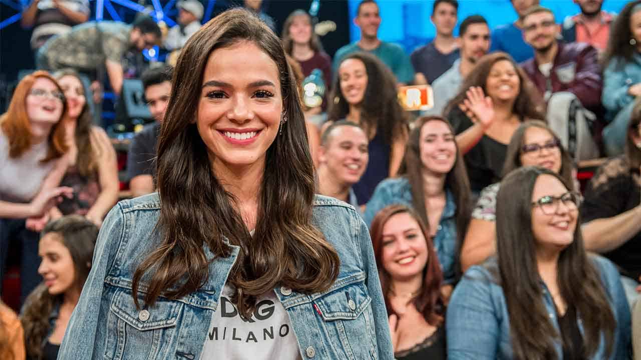 Bruna Marquezine causa ao falar sobre feminismo e revela sonho com Neymar