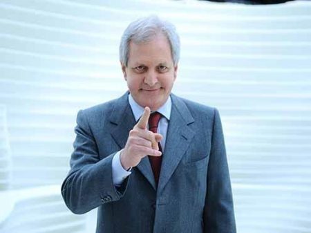 Jornalista revela que pressão política o fez sair do “Roda Viva”