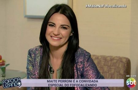 Educada, Maite Perroni rebate desconhecimento de Mara Maravilha no “Fofocalizando”