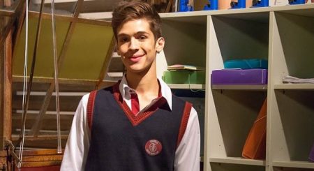 “As Aventuras de Poliana”: Chegada de Luca Tuber agita a Escola Ruth Goulart