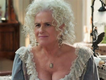 “Orgulho e Paixão”: Ofélia enfrenta Lady Margareth