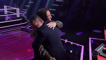 Ivete Sangalo chama participante do “The Voice” de gostoso, lembra do marido e faz pedido