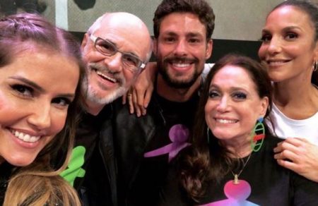 Cauã Reymond surpreende Vivian Amorim nos bastidores do “Criança Esperança”