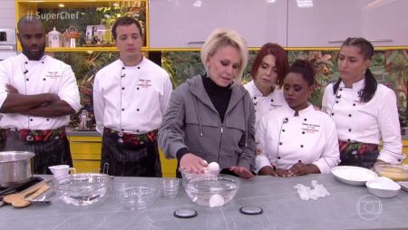 Ana Maria Braga erra ao preparar ovo, elimina Françoise Forton e repercute na web