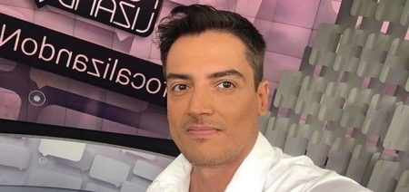 Emocionado, Leo Dias se despede do “Fofocalizando” para iniciar tratamento contra dependência química
