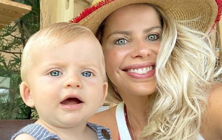 Karina Bacchi posta foto de filho e gera polêmica