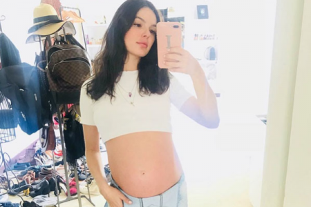 Grávida de sete meses, Isis Valverde faz reflexão: “Realidade apavora e excita”