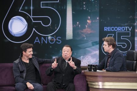 Raul Gil diz que tirou a Record da sarjeta e provoca Luciano Huck