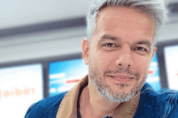 Otaviano Costa relembra momento feliz ao lado de ex-contratado da Globo