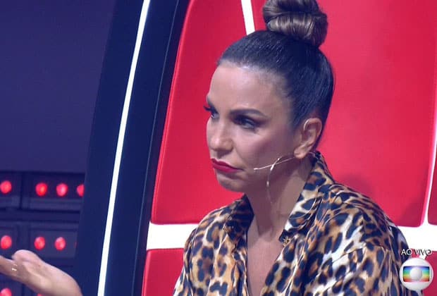Ivete Sangalo dá "bronca" em cantor por causa de Anitta no "The Voice"