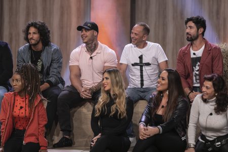 “A Fazenda 10” vence SBT e eleva audiência da Record, mas tem pior estreia da história