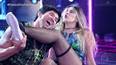 Dani Calabresa retorna à “Dança dos Famosos” e comenta internação