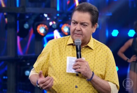 Faustão interage com Arlequina para divulgar filme e é chamado de “pudinzão”