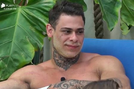 “A Fazenda 10”: Léo Stronda revela a Luane Dias que usa “bomba”