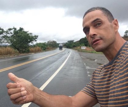 Repórter é criticado por rugas e ganha apoio de colega e fãs