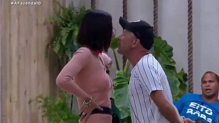 “A Fazenda 10”: Rafael Ilha e Gabi Prado discutem ao vivo