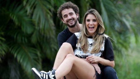 Rafa Brites fala sobre vida sexual com Felipe Andreoli