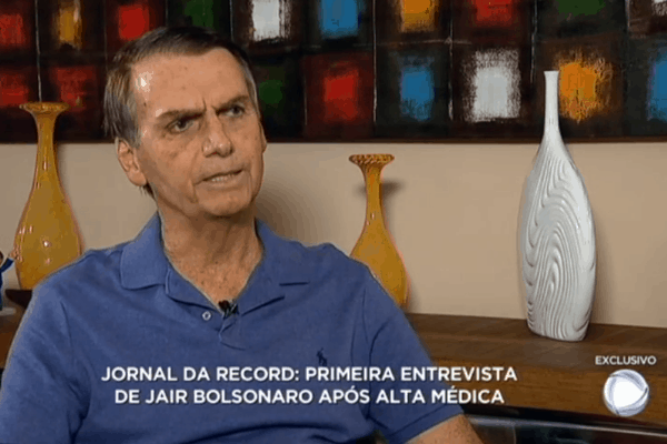 Após benção de Edir Macedo, Record escancara apoio a Bolsonaro