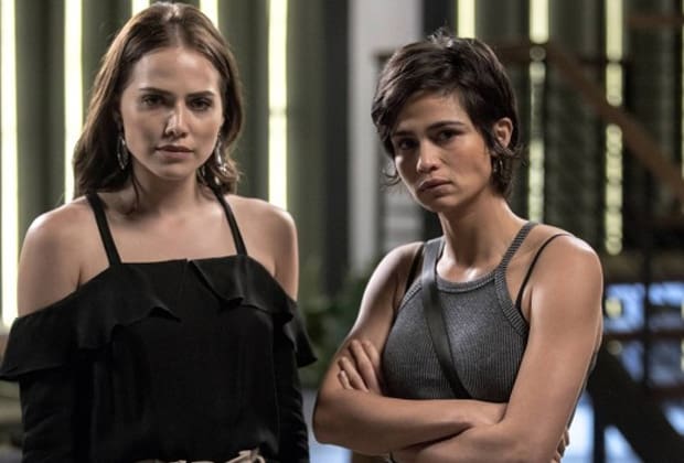 Nanda Costa e Leticia Colin aparecem em vídeo de protesto contra Bolsonaro. (Imagem: Reprodução/ Instagram)