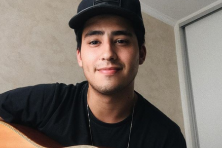 Matheus Vargas, filho de Leonardo, se lança na música e revela que herdou características do pai