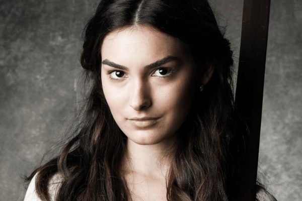 Marina Moschen deve estrelar spin-off de “Deus Salve o Rei” no Globo Play