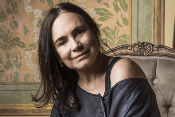 Regina Duarte critica ausência de feministas na tragédia de Brumadinho