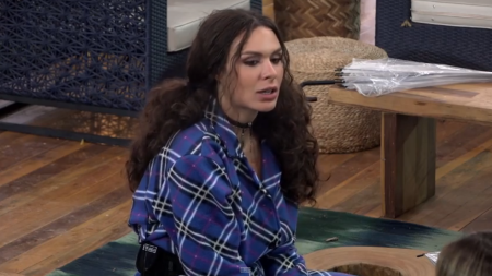 “A Fazenda 10”: Fernanda diz não ter medo de roça com Gabi
