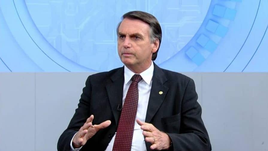 Bolsonaro diz que reduzirá verba para secretaria de comunicação