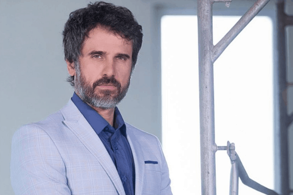 Por série da Globo, Eriberto Leão abandona projeto na TV fechada
