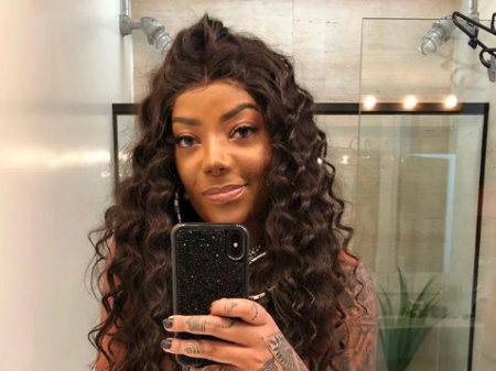 Ludmilla divide opiniões ao mostrar como está seu cabelo natural