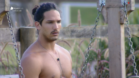 “A Fazenda 10”: João se irrita com Catia e deixa no ar que pode votar nela