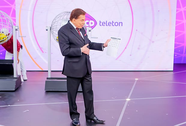 No Teleton, Silvio Santos surpreende e manda recado para a Globo