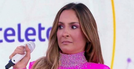 Famosas apoiam Claudia Leitte após comentário de Silvio Santos