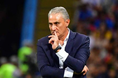 Terno de Tite e vestido usado por Maisa Silva são leiloados para o Teleton
