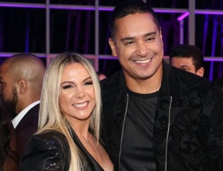 Xanddy comemora aniversário de Carla Perez e revela idade da esposa