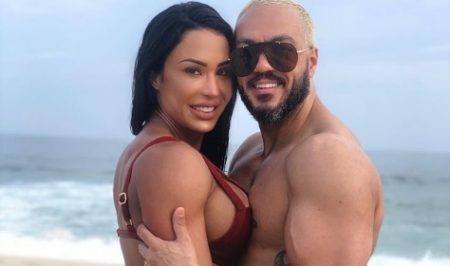 Belo mostra pegada forte em foto sensual com Gracyanne Barbosa