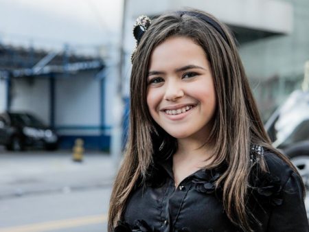 Maisa Silva comemora um ano de namoro e recebe apoio dos fãs