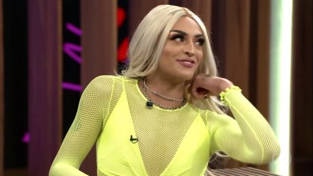 Pabllo Vittar revela por que não fica com fãs e fala de novo crush