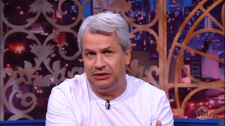 Filha troca remédio de apresentador da RedeTV!, que passa mal