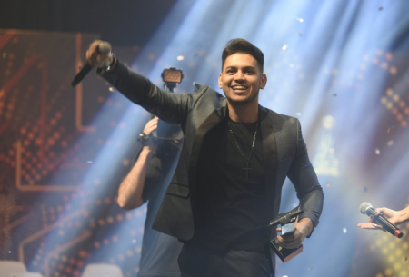 “Revelações Sertanejo”, da TV Aparecida, consagra o paraibano Vinícius Mendes