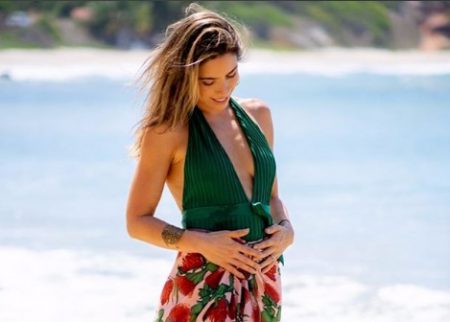 Patrícia Abravanel leva os filhos para o trabalho e fotos emocionam a web