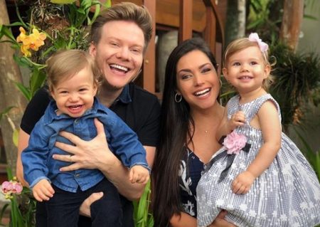 Michel Teló revela que a filha canta música de Roberto Carlos