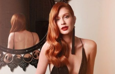 Marina Ruy Barbosa posta foto de lingerie e seguidores enlouquecem