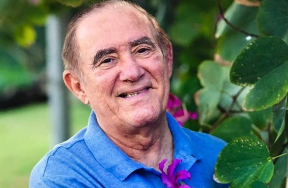 Aos 84 anos, Renato Aragão se declara à mulher e enlouquece fãs
