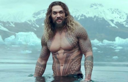 Jason Momoa, o Aquaman, mescla cerveja e exercícios para manter o físico